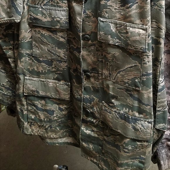 Staff Sargeant Rank Women's Airman Battle Uniform, 6L, NSN 8410-01-536-3779 - Picture 3 of 5